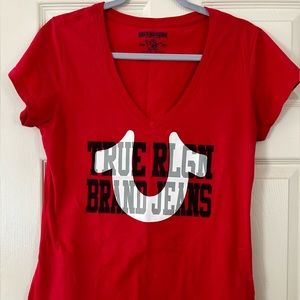 Women’s Red True Religion v-neck! Size Medium. In good condition